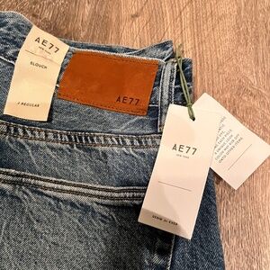 AE NWT size 2 slouch jeans
